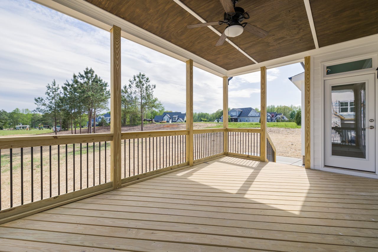 What Is the Average Cost of a New Deck in Long Island